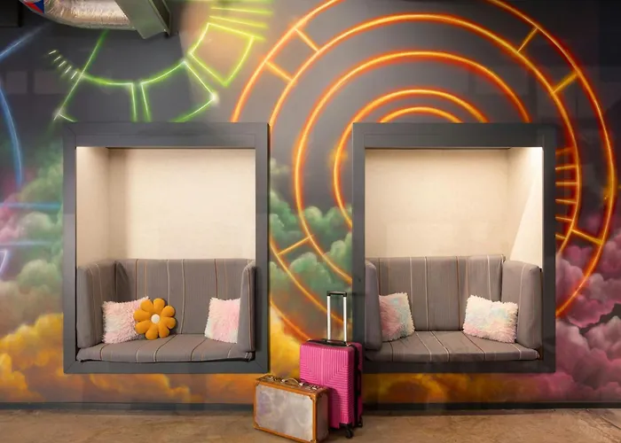 Moxy London Heathrow Airport