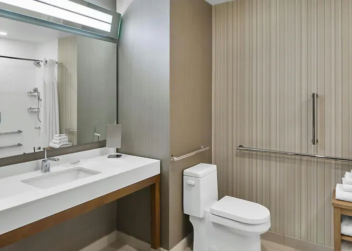 Courtyard By Marriott Albany Troy/Waterfront Hotel