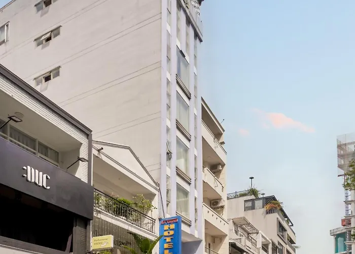 Quy Hung Hotel - Ben Thanh Market