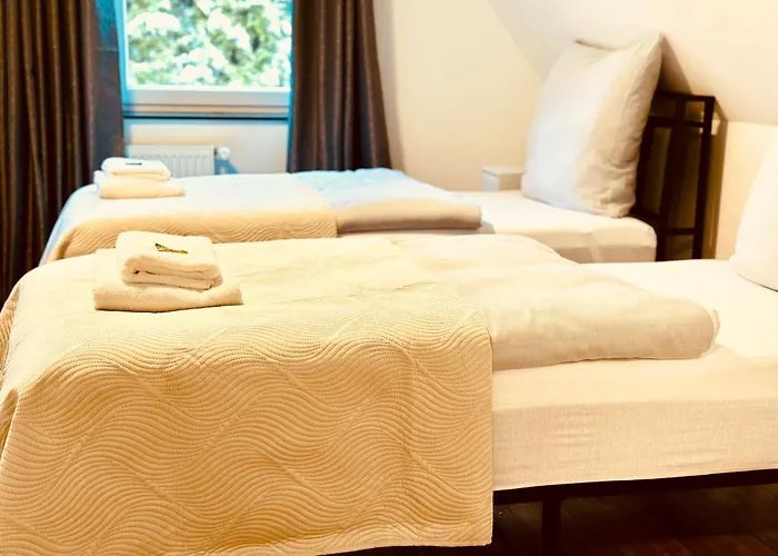 RG Living Self Check-In 24-7 Rooms Bad Salzuflen Near Messe Center Free Parking
