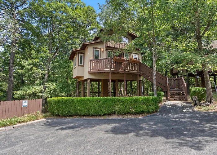 The Grand Treehouse Resort