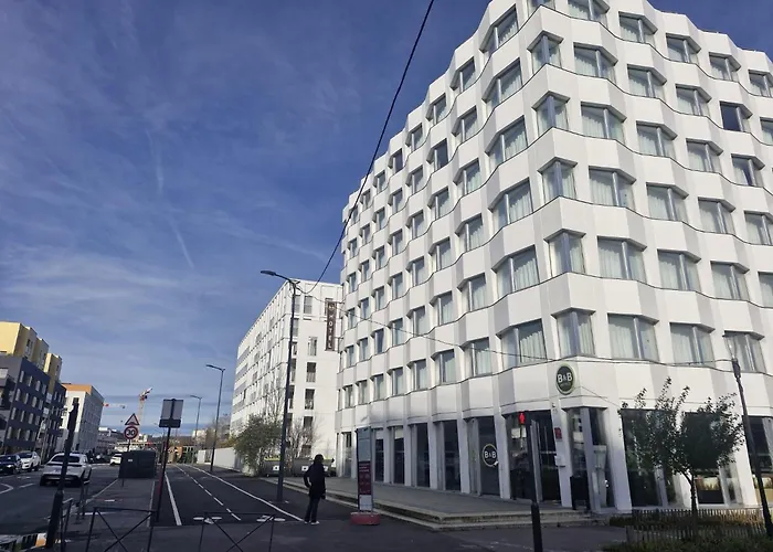 B&B Hotel Massy Gare Tgv