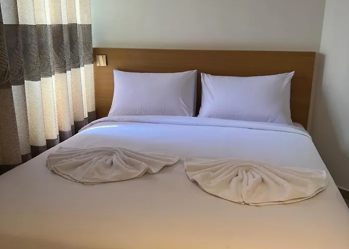 Hotel Sri Sutra Pj 222