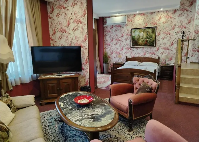 Семеен Хотел Старият Град