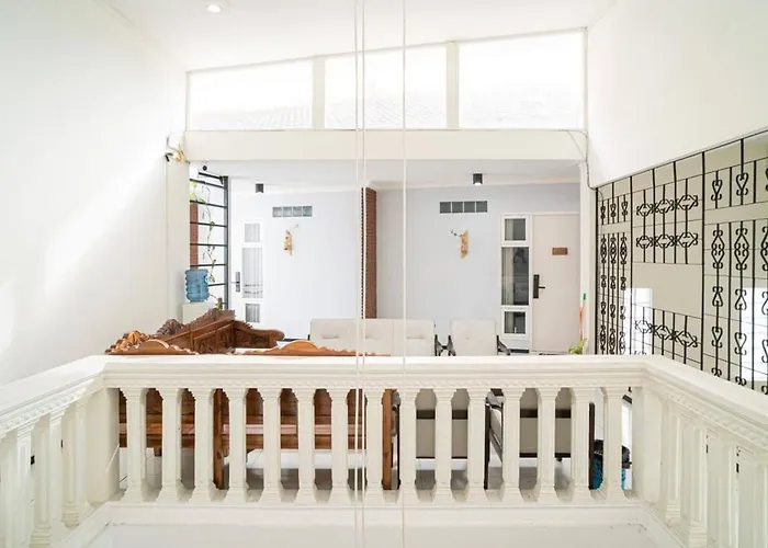 Reddoorz Syariah At Mitra Guest House