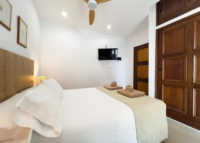Hélène Holidays - Hotel Boutique
