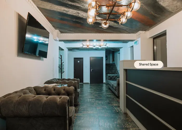 Suru Hotel & Restaurant