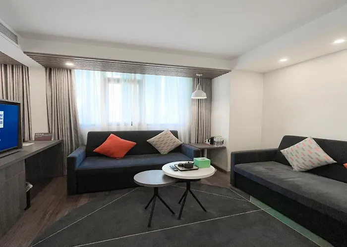 Holiday Inn Express Qingdao City Center By Ihg