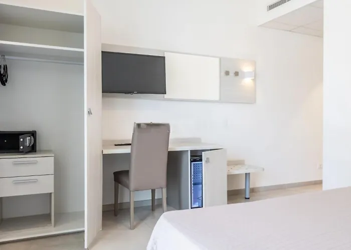 Nuovo HOTEL SETTIBI 20m dalla spiaggia