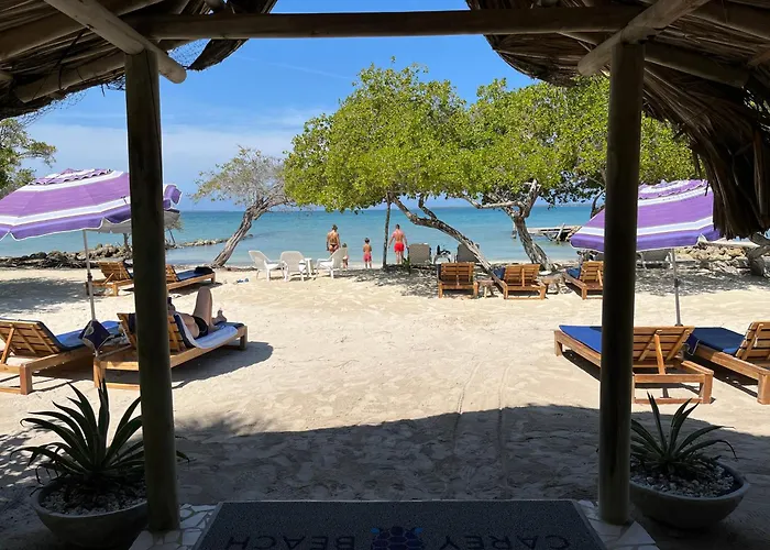 Hotel Carey Beach Baru