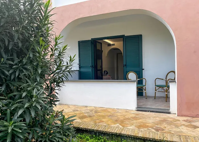 Hotel Lo Smeraldo - Oasi degli Olivi Ventotene