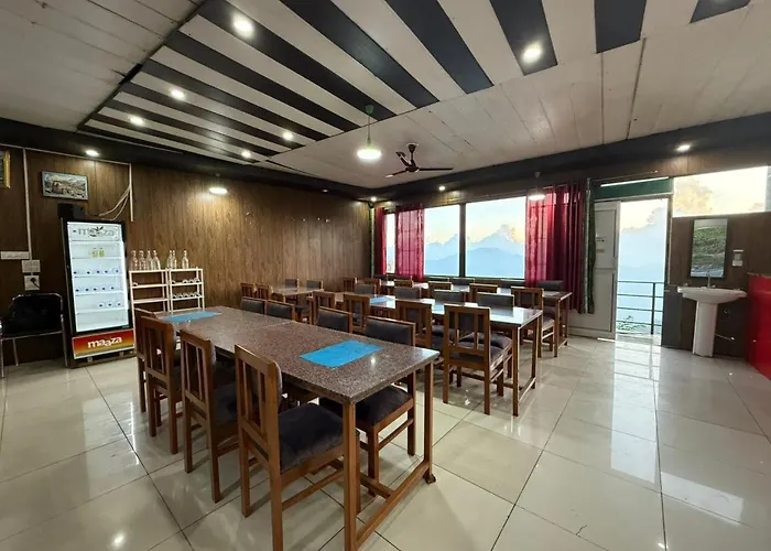 Hotel Sunrise Inn & Restaurant, Kanatal