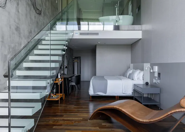 Suryaa Hotel Pinhais, Curio Collection By Hilton
