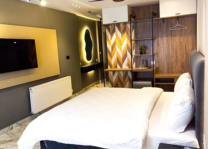 Metropole Hotel