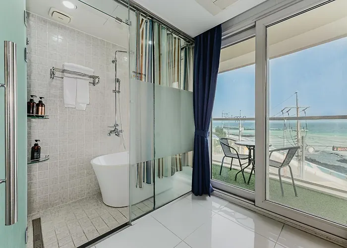Hamdeok Beach Stay Jeju