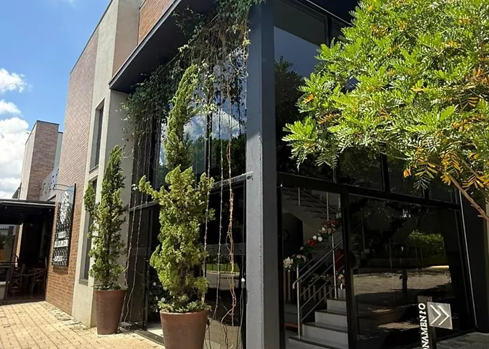 Hotel Flores De Holambra