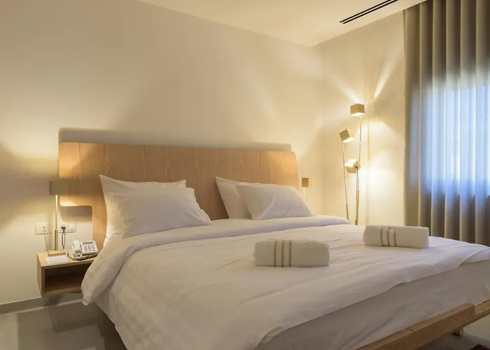 Dar Al Mauge Boutique Hotel With Outdoor Pool