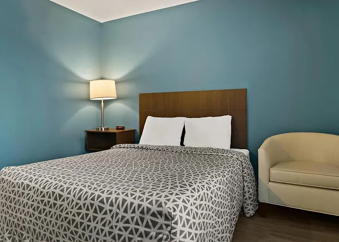 Woodspring Suites East Lansing - University Area