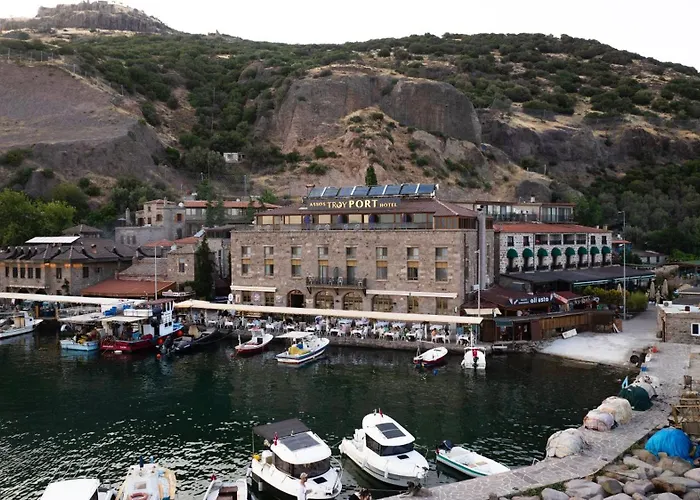 Assos Troy Port Hotel