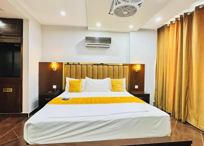 Bling International Hotel Multan