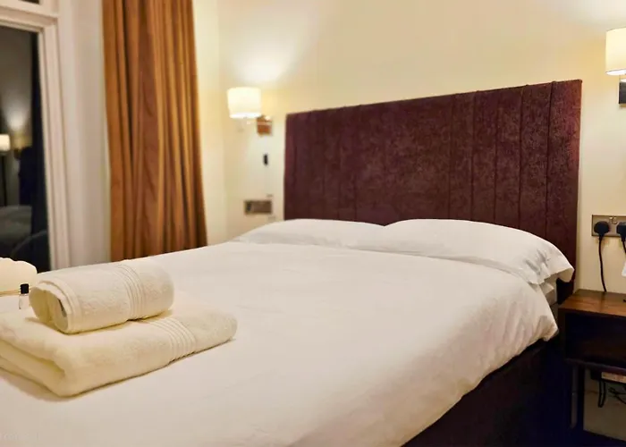 Carlton Hotel