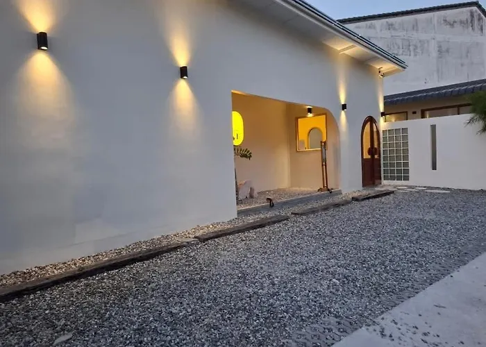 Wanan Cafe & Boutique Hotel