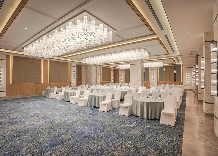 Radisson Resort & Spa Khopoli