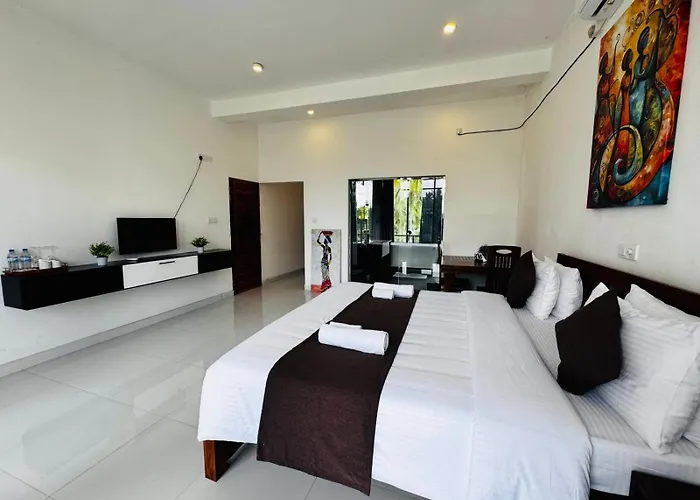 Hotel Pearl White Residency