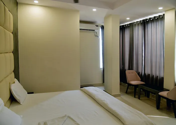 Hotel M Plaza Dhulagarh