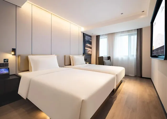 Atour Hotel Dalian Donggang Business District Harbor Plaza