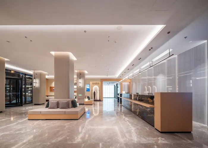 Atour Hotel Dalian Xinghai Square Zhongshan Road