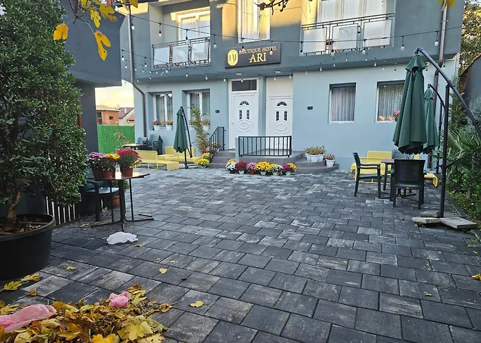 Hotel Ari