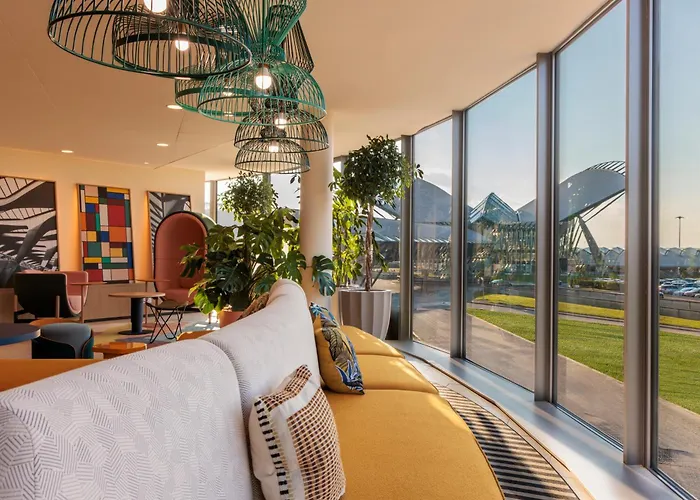 Hampton By Hilton Lyon Airport