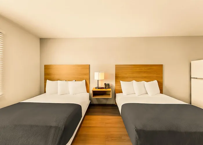 Livaway Suites Portland- Scarborough