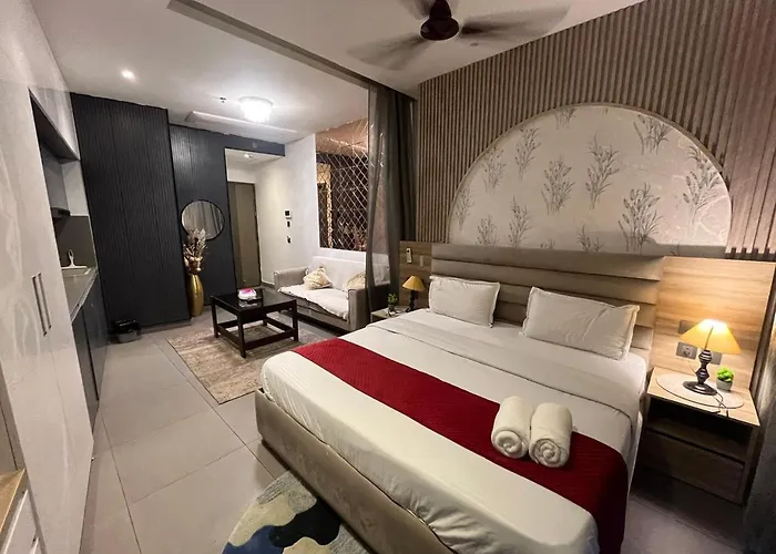 Hotel Nova Suites - Luxurious Stay In Noida