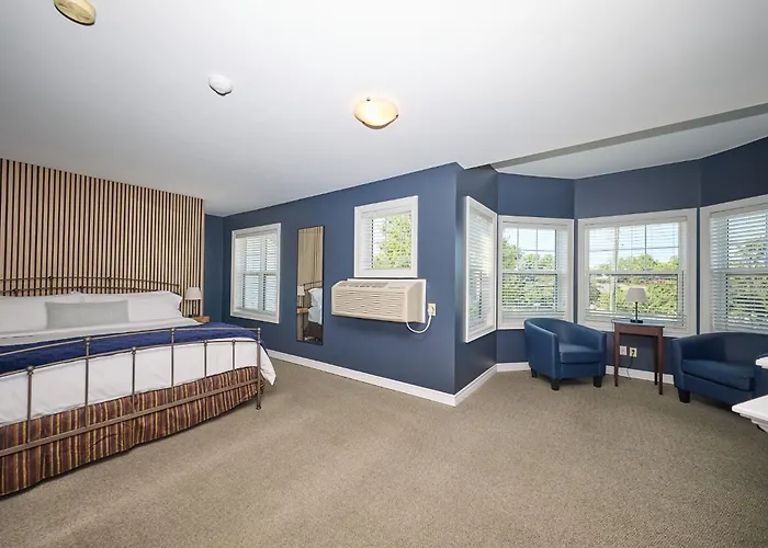 Nine Vines Hotel