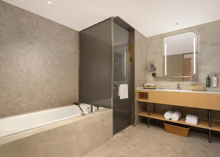 Hilton Garden Inn Shaoxing Lu Xun Native Place