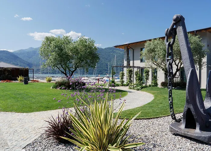 Lago Dorato Marina Lodge - Lakefront