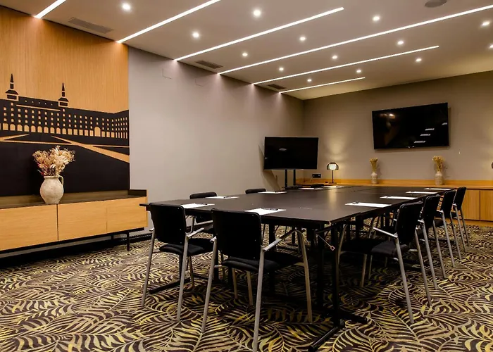 Motel One Plaza de España