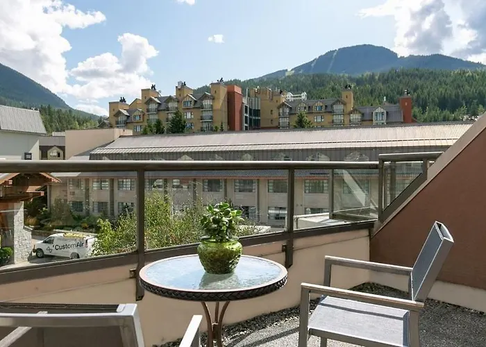 Adara Hotel