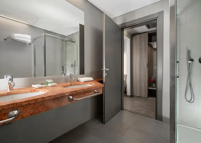 Just Hotel Saronno