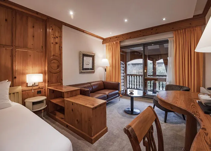 Yona Ex Le Parc Hotel