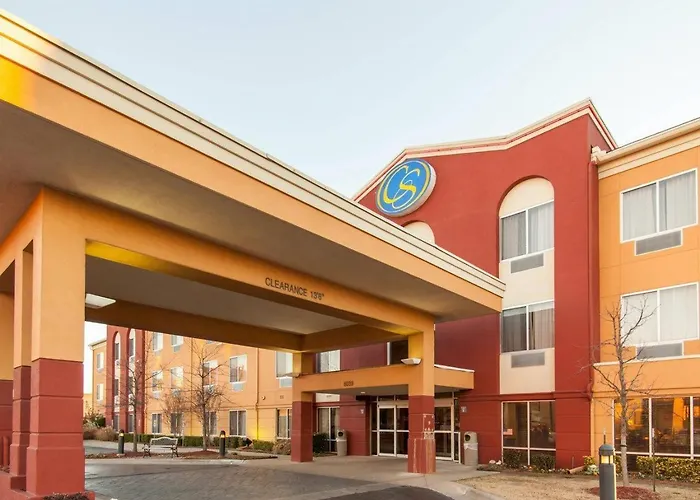 Comfort Suites Tulsa Central