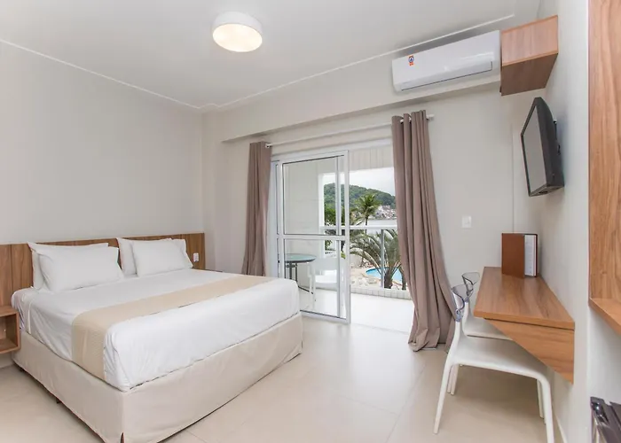 Ilha Porchat Hotel