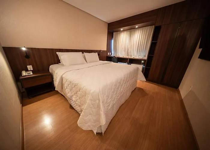 Hotel Serrano