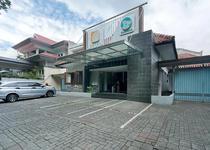 Reddoorz Plus @ Cipaganti Street 3