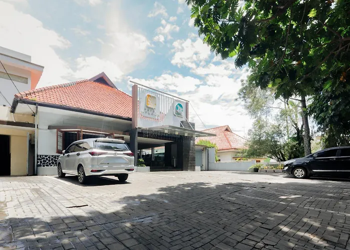 Reddoorz Plus @ Cipaganti Street 3