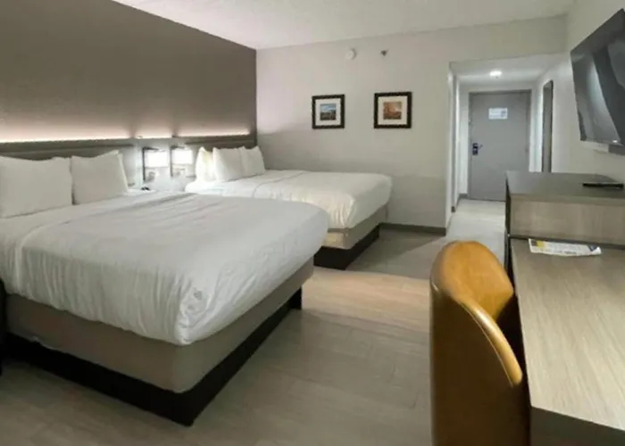 Comfort Inn & Suites Syracuse-Carrier Circle