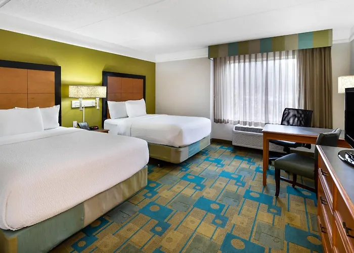 La Quinta By Wyndham Haywood Mall-Near Greenville Downtown