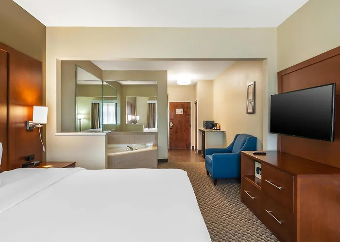 Comfort Suites - Jefferson City